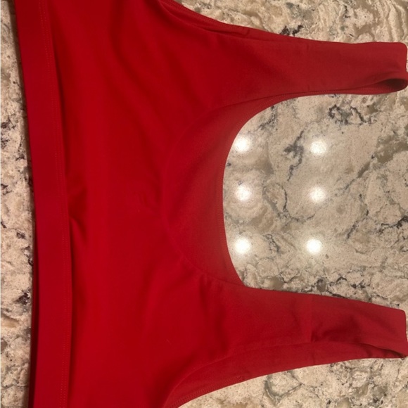 Fabletics New Sports Bra - Picture 3 of 4